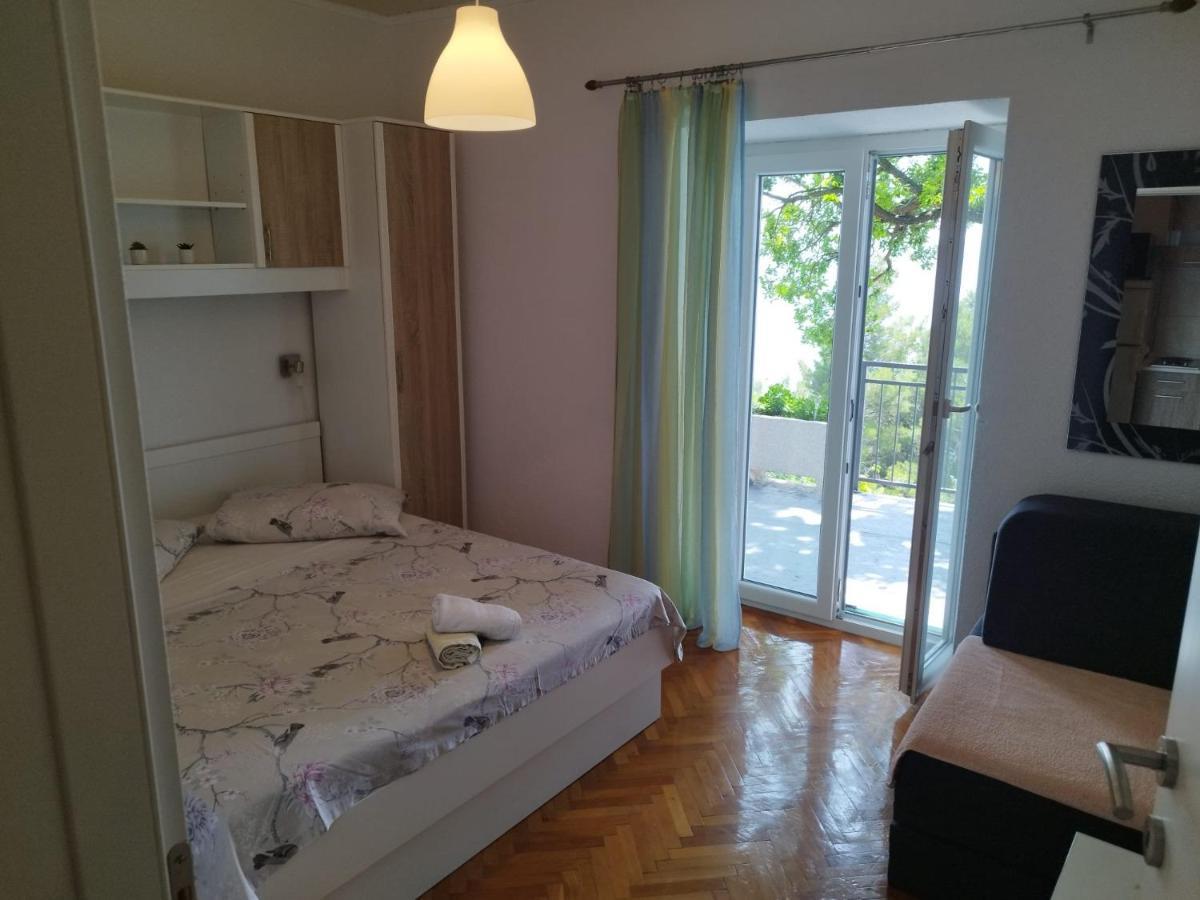 Apartments Mare - 150 M From Beach Brela Eksteriør bilde